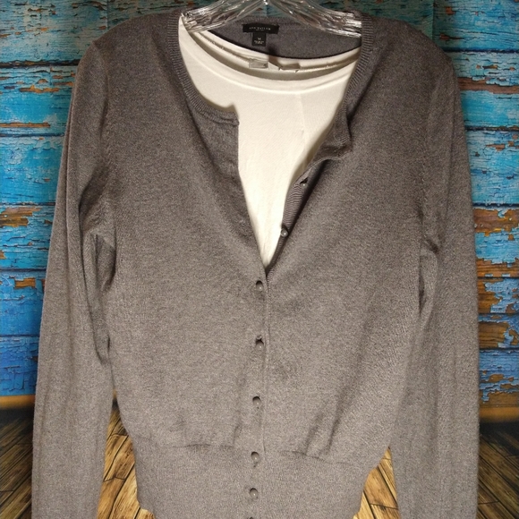 Button up sweater - Picture 2 of 6